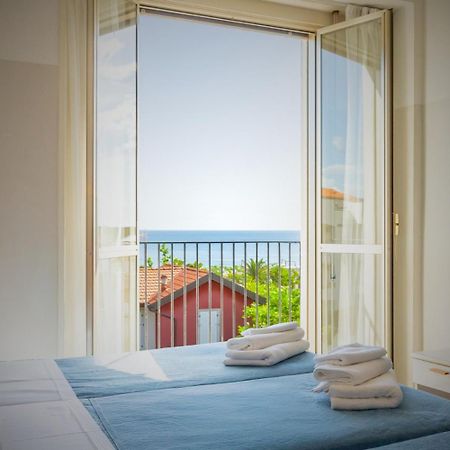 Hotel Selene - Vista Mare Riccione Exterior foto