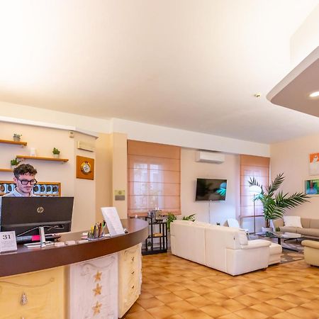 Hotel Selene - Vista Mare Riccione Exterior foto