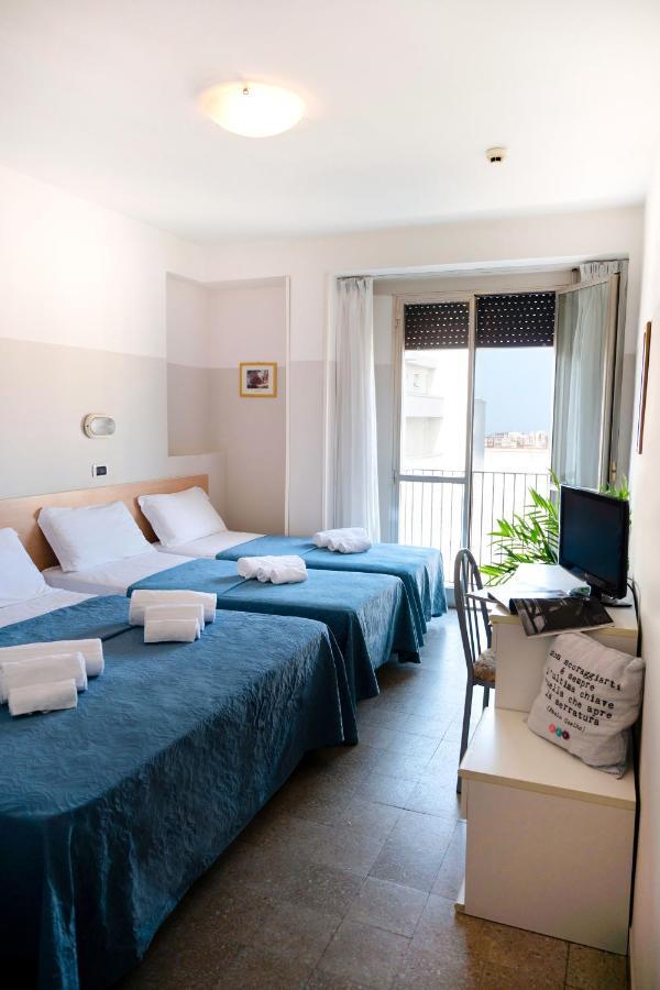 Hotel Selene - Vista Mare Riccione Zimmer foto