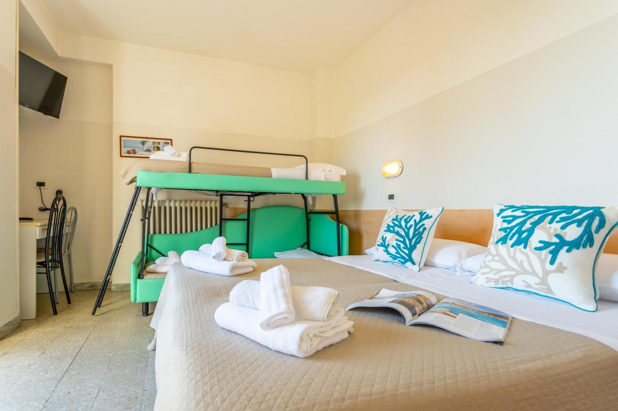 Hotel Selene - Vista Mare Riccione Zimmer foto