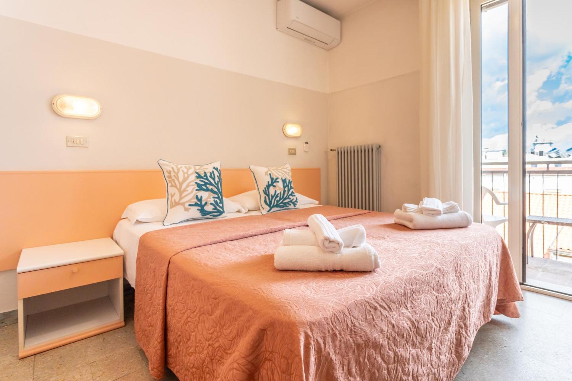 Hotel Selene - Vista Mare Riccione Zimmer foto