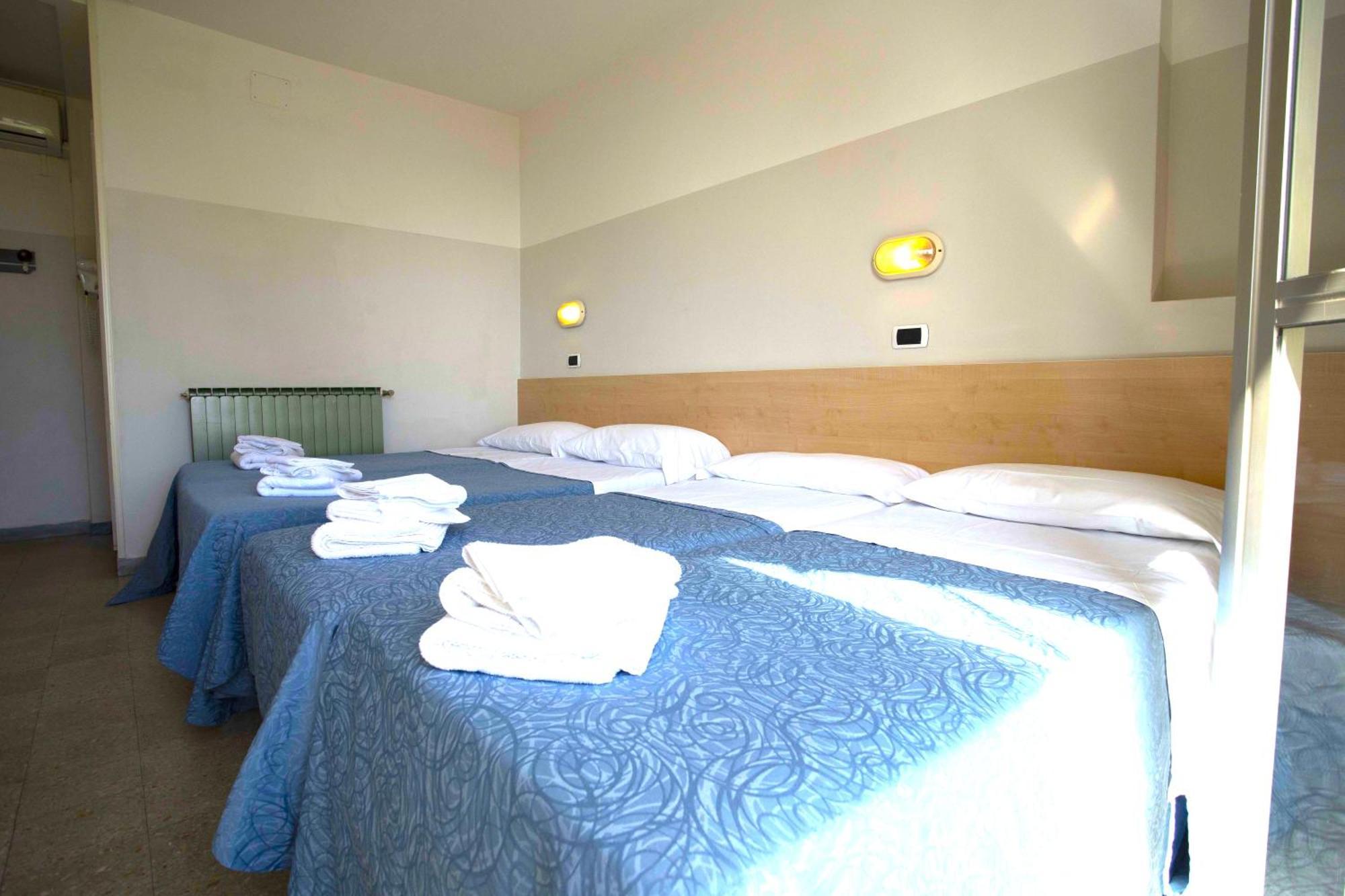 Hotel Selene - Vista Mare Riccione Zimmer foto