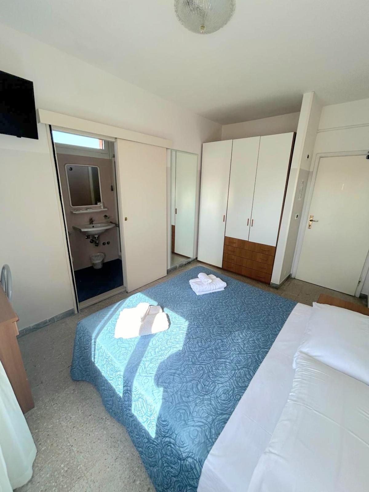 Hotel Selene - Vista Mare Riccione Zimmer foto