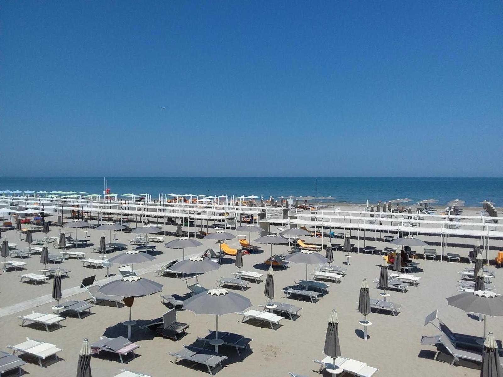 Hotel Selene - Vista Mare Riccione Exterior foto