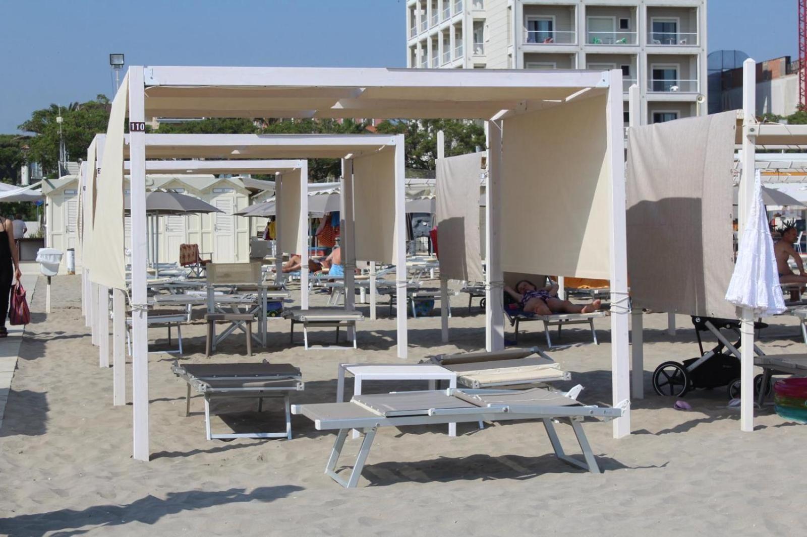 Hotel Selene - Vista Mare Riccione Exterior foto